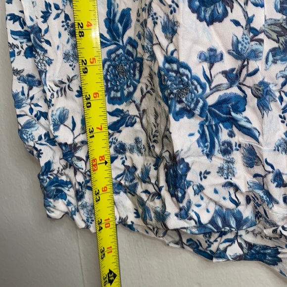 🌷NWT Blue floral dress with tied sleeves! - Picture 6 of 8